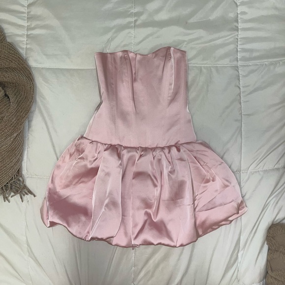 NWT Oh Polly Lace-Up Bubble Hem Corset Mini Dress in Soft Pink - Picture 2 of 5